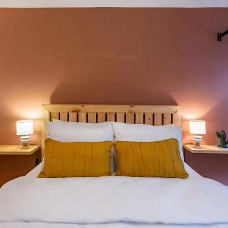 Gorgeous House With Refreshing Garden In Besiktas اسطنبول
