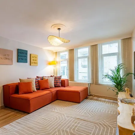 شقة Gorgeous House With Refreshing Garden In Besiktas *